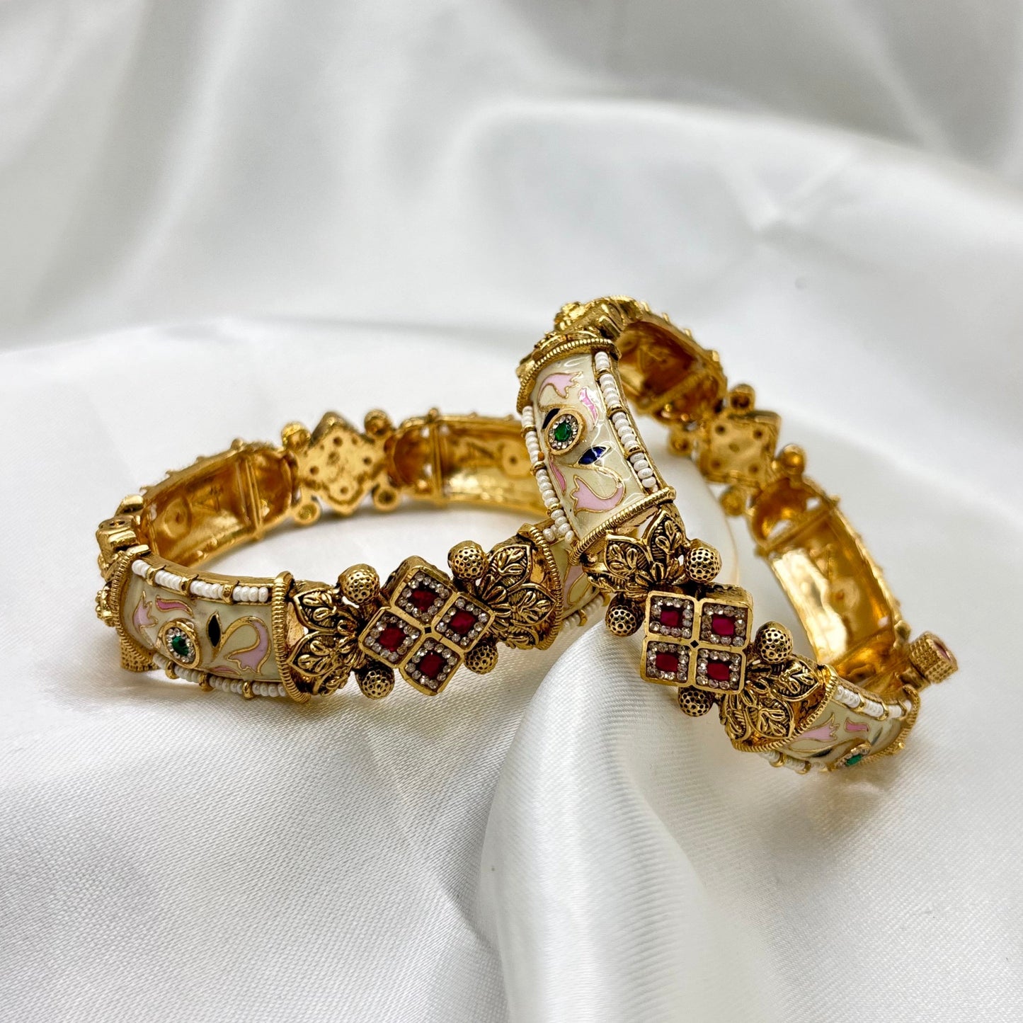 Royal Grace: Handcrafted Rajwadi Enamel Bangles