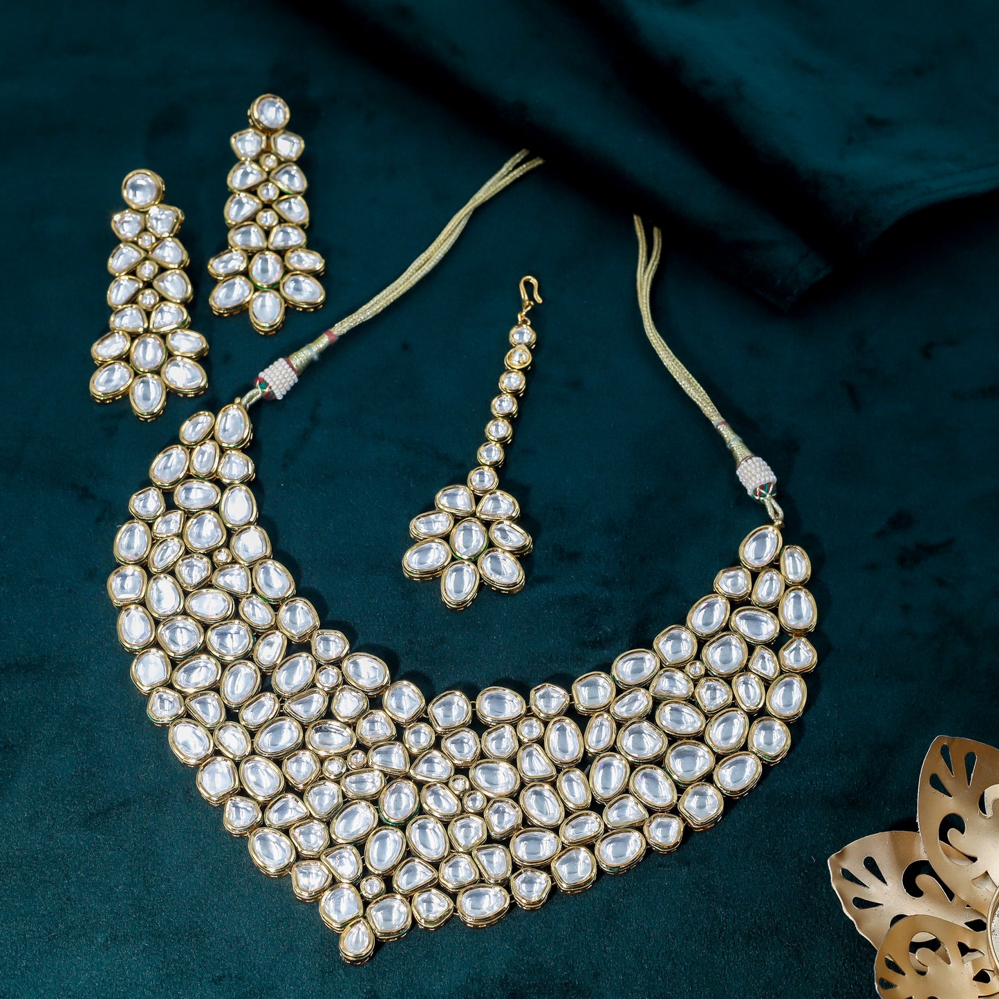 Opulent Kundan Bridal Jewelry Set