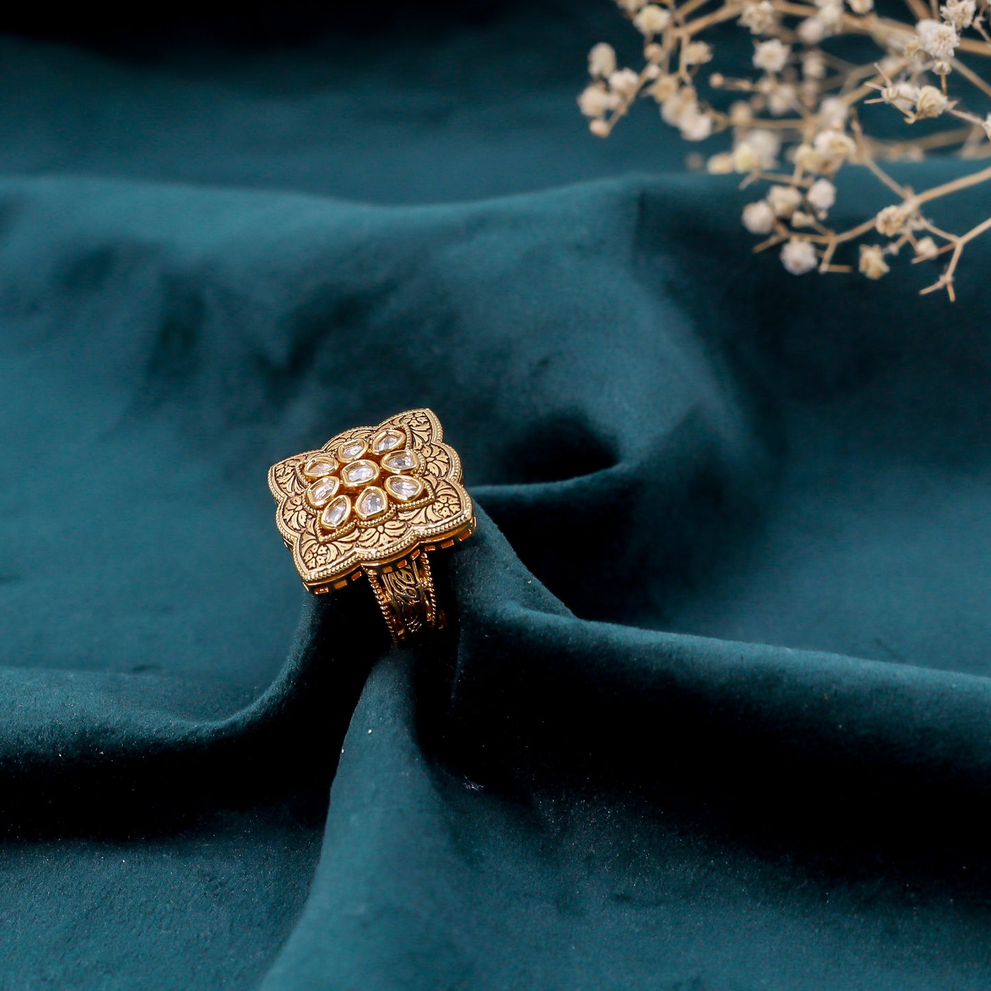 Antique Floral Kundan Ring