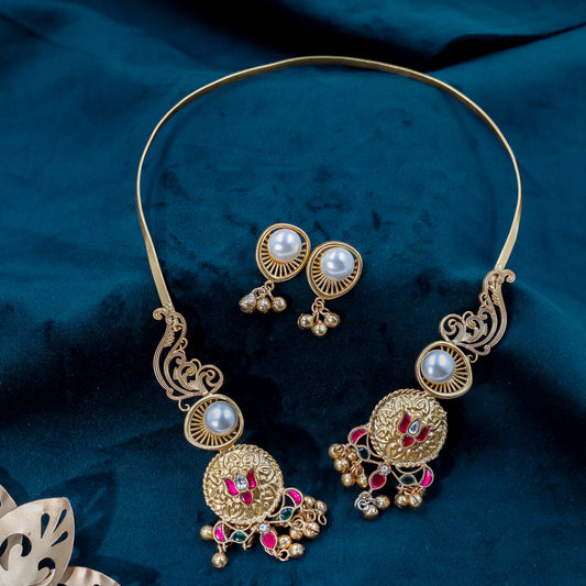 Royal Elegance Pearl Hasli Necklace Set