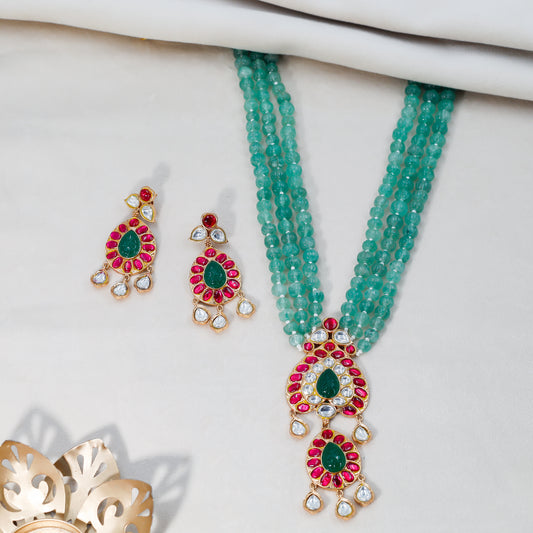 Enchanting Emerald Green Kundan Necklace Set