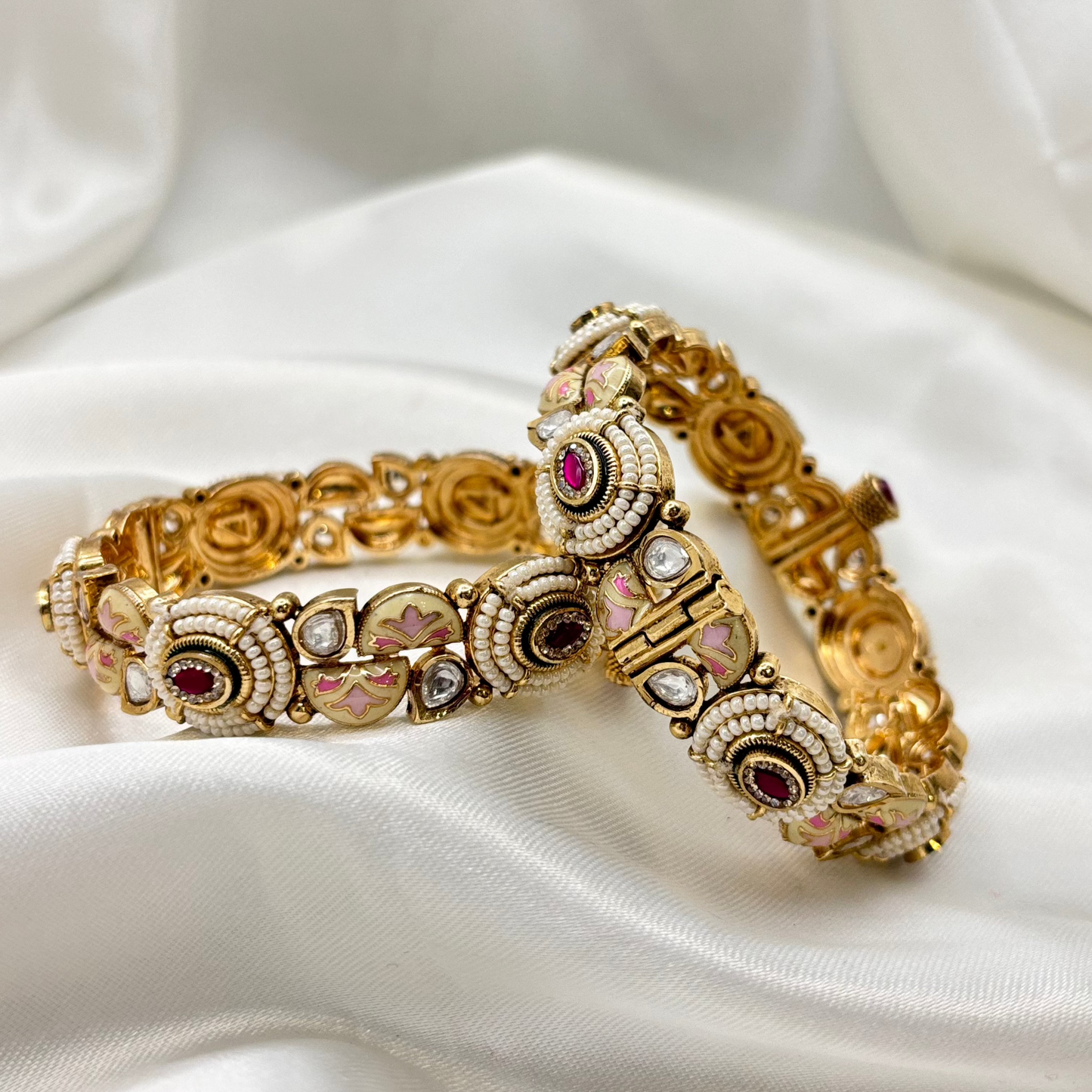 Regal Rajwadi Floral Elegance Bangles